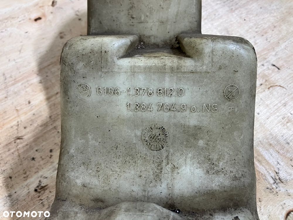 ZBIORNICZEK SPRYSKIWACZY BMW E32 E34 TOURING KLAPY 1378612 1391805 - 3