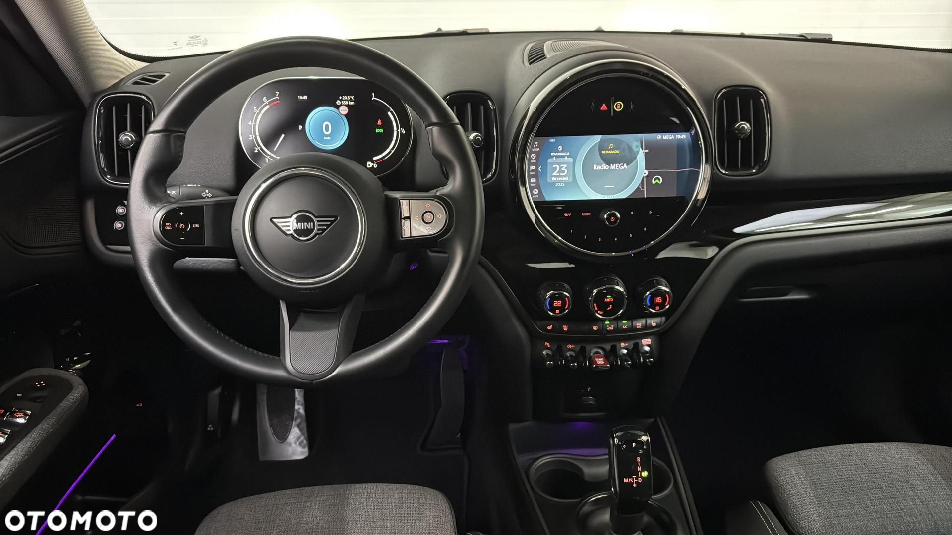MINI Countryman Cooper Classic Trim - 15