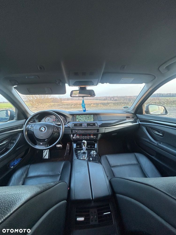 BMW Seria 5 530d xDrive - 11