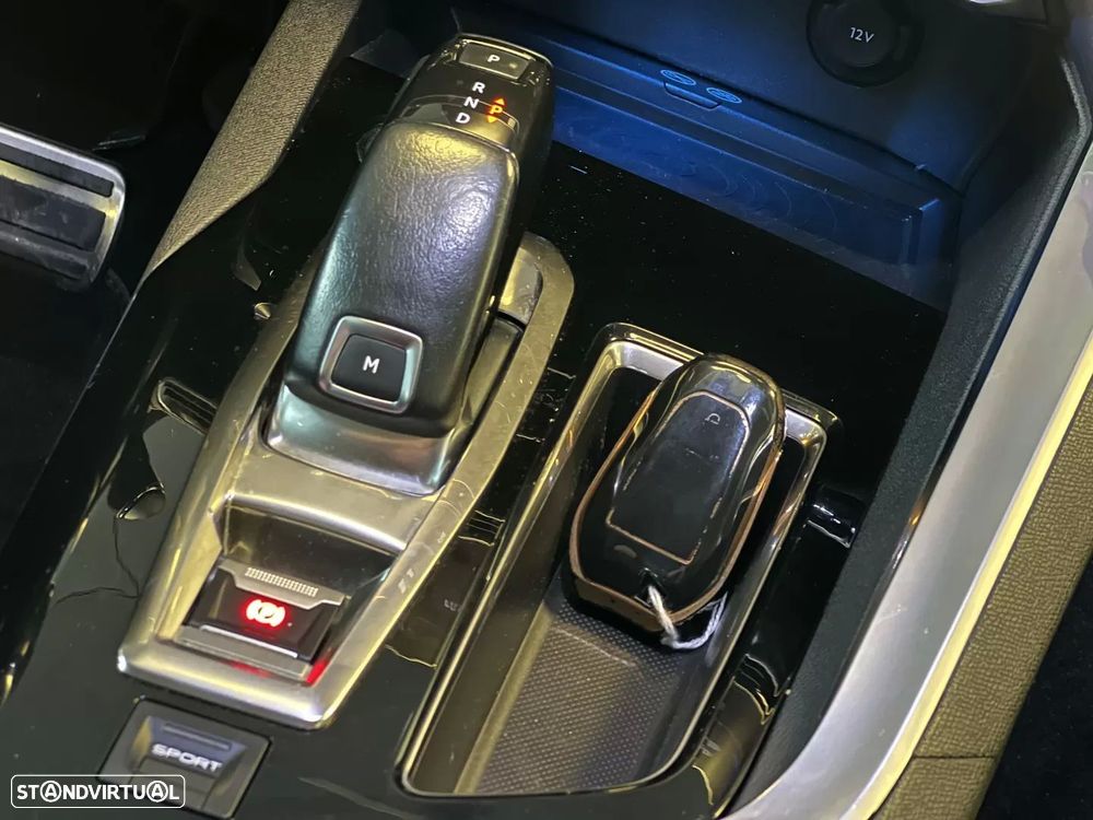 Peugeot 3008 1.5 BlueHDi GT Line EAT8 - 24