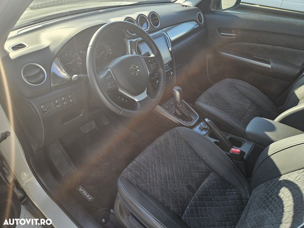 Suzuki Vitara 1.4 Boosterjet AllGrip 6AT MHEV Spirit - 12