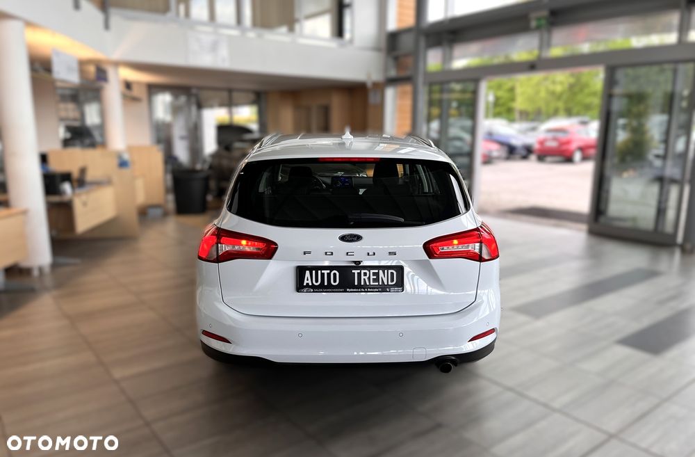 Ford Focus 1.5 EcoBoost Titanium ASS - 6