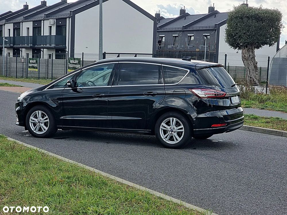 Ford S-Max - 16