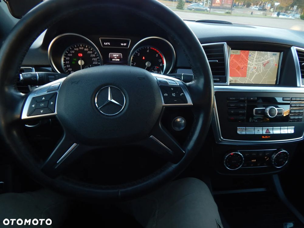 Mercedes-Benz ML 350 BlueTEC 4MATIC 7G-TRONIC - 34