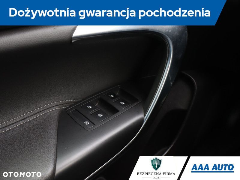 Opel Insignia - 21