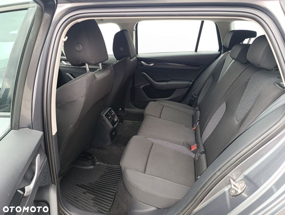 Skoda Octavia 1.5 TSI Essence - 13