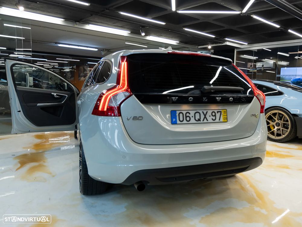 Volvo V60 DRIVe Momentum - 6