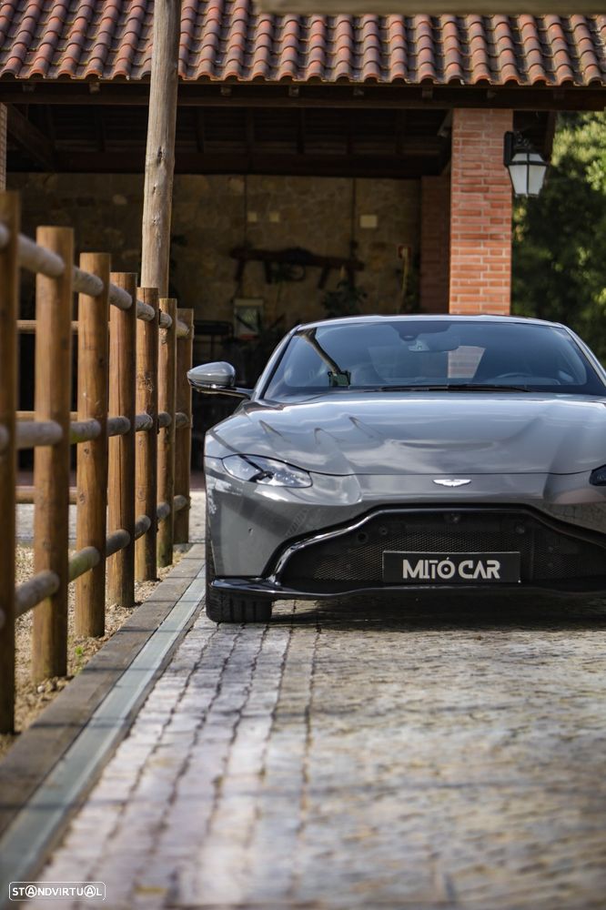 Aston Martin Vantage Coupe 4.0 Twin-Turbo V8 - 20