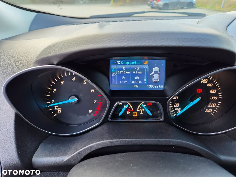 Ford Kuga 1.5 EcoBoost 2x4 Titanium - 14