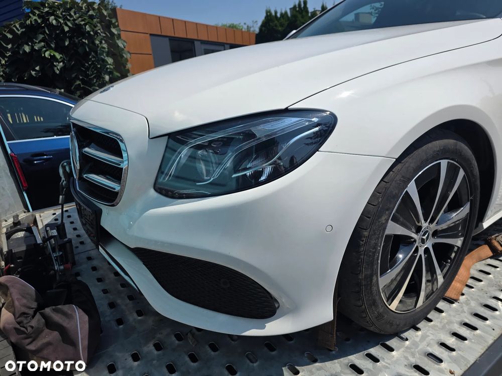 Mercedes-Benz Klasa E 300 de 9G-TRONIC Exclusive - 25