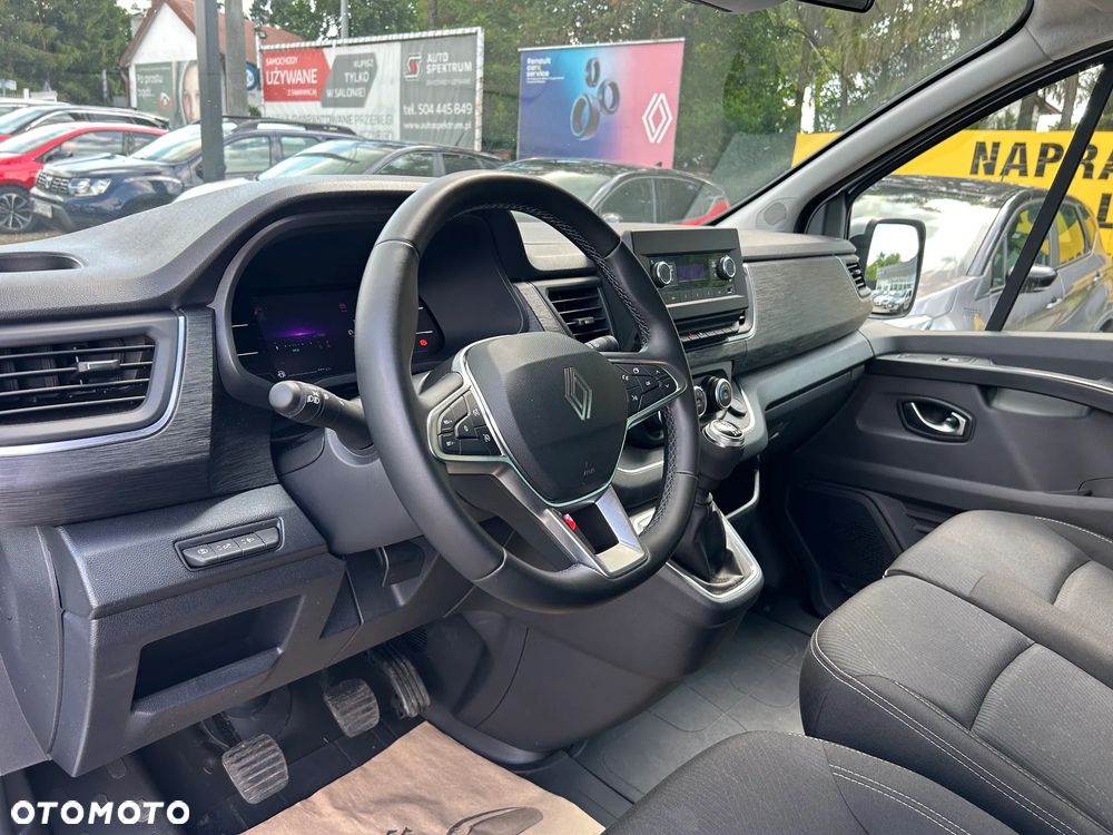 Renault Trafic 2.0 dCi - 9