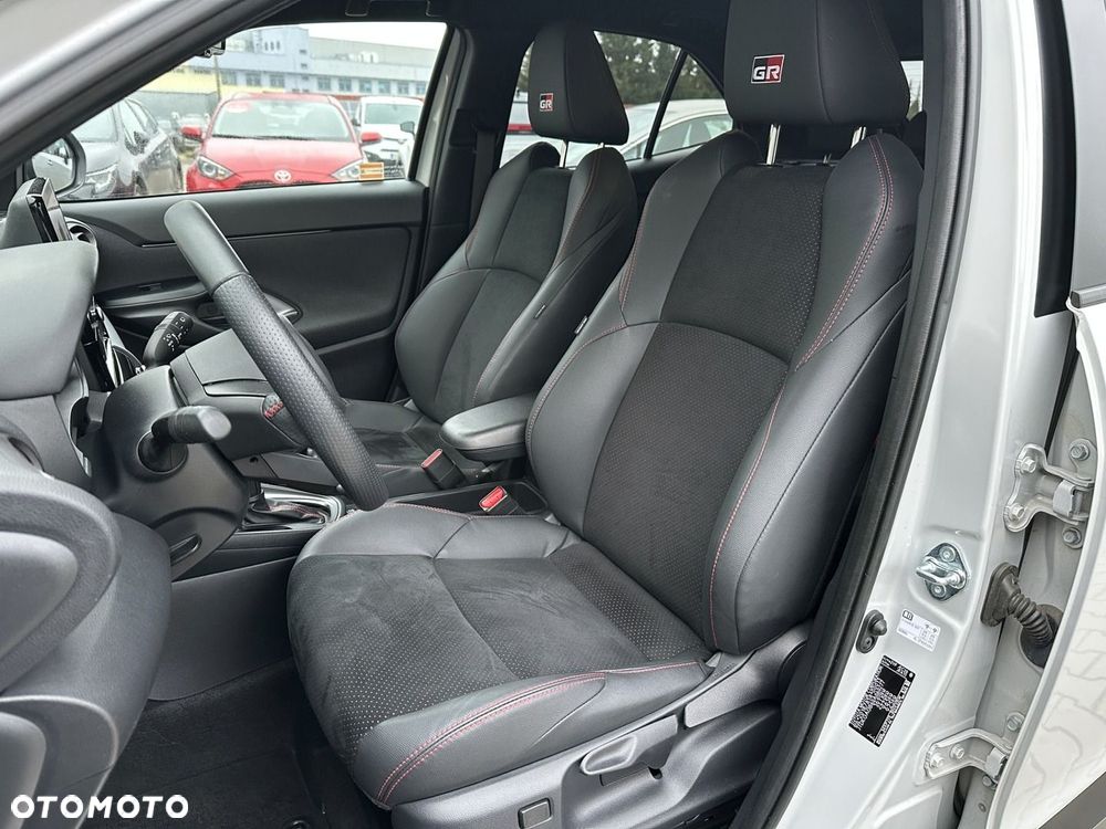 Toyota Yaris Cross Hybrid 1.5 GR Sport - 14