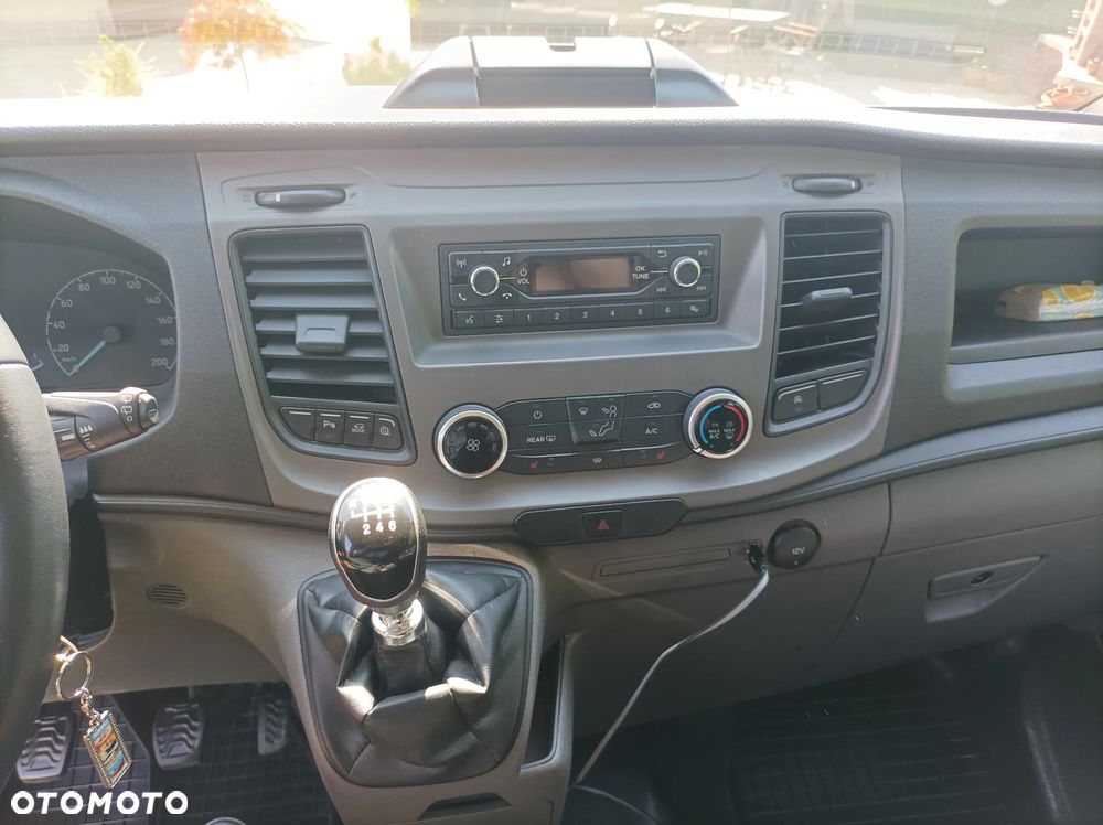 Ford Transit Custom 320 L2H1 Ambiente (bryg.) - 23