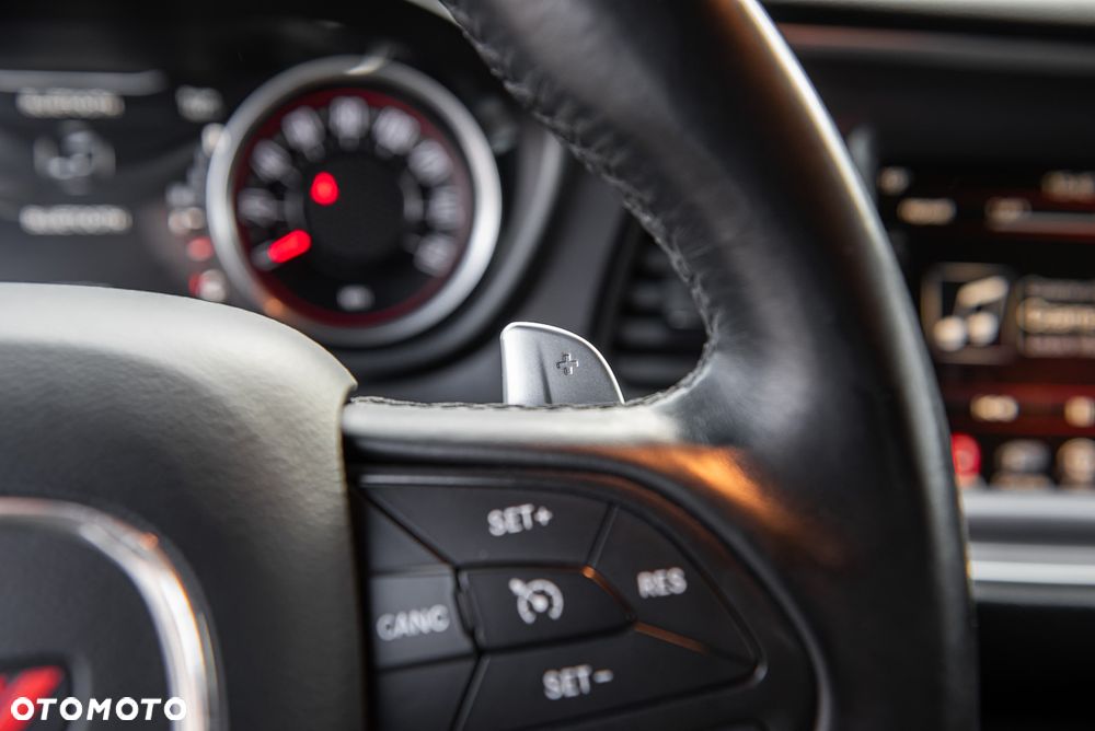 Dodge Challenger 5.7 R/T - 22