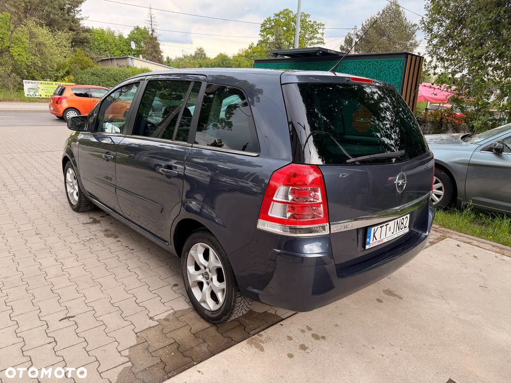 Opel Zafira 1.8 Family - 11