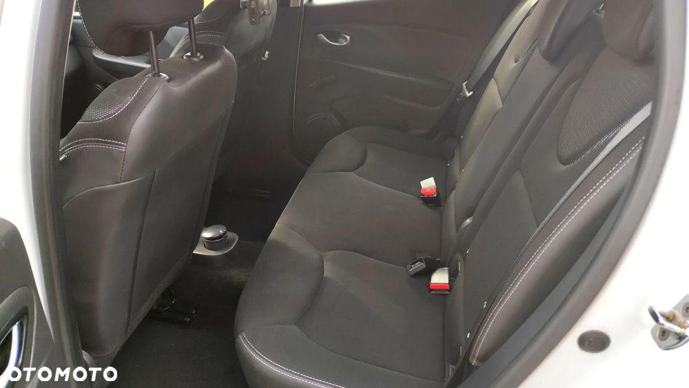 Renault Clio - 12