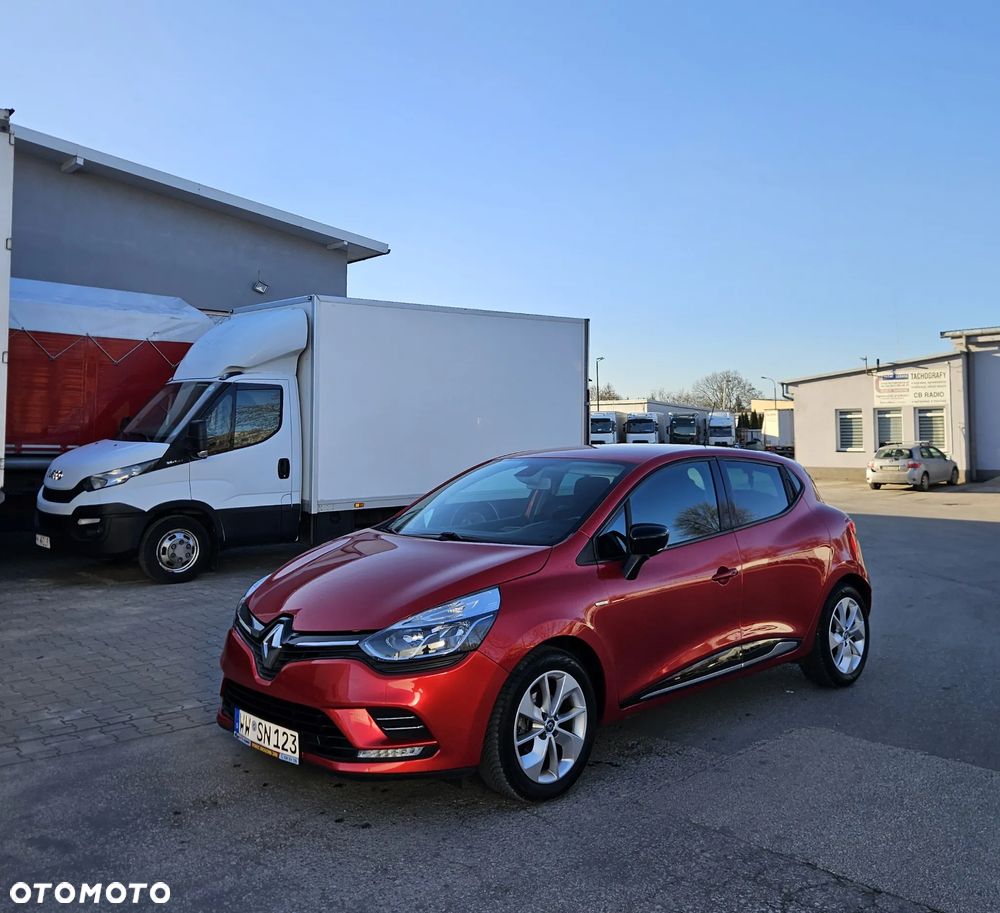 Renault Clio 1.2 16V 75 LIMITED - 1