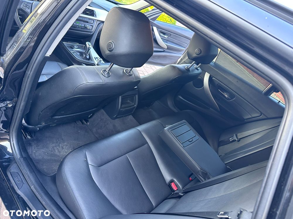 BMW Seria 3 318d DPF Edition Exclusive - 20