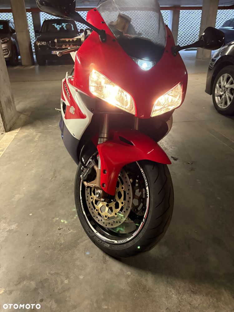 Honda CBR - 9