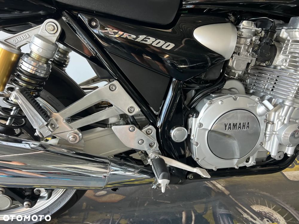 Yamaha XJR - 27