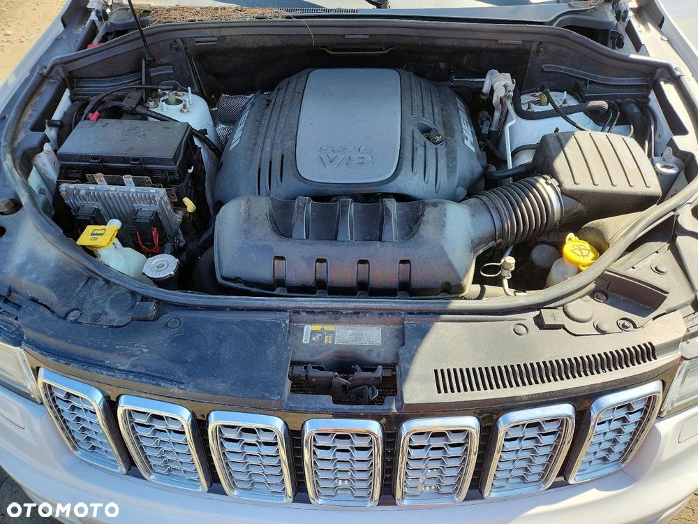 Jeep Grand Cherokee - 12
