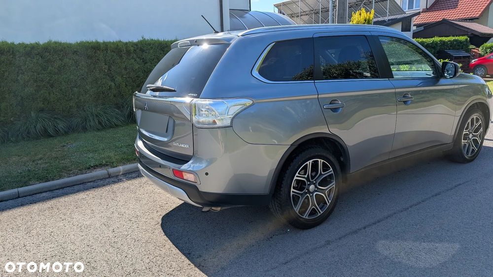 Mitsubishi Outlander 2.0 Intense + 4WD CVT - 5