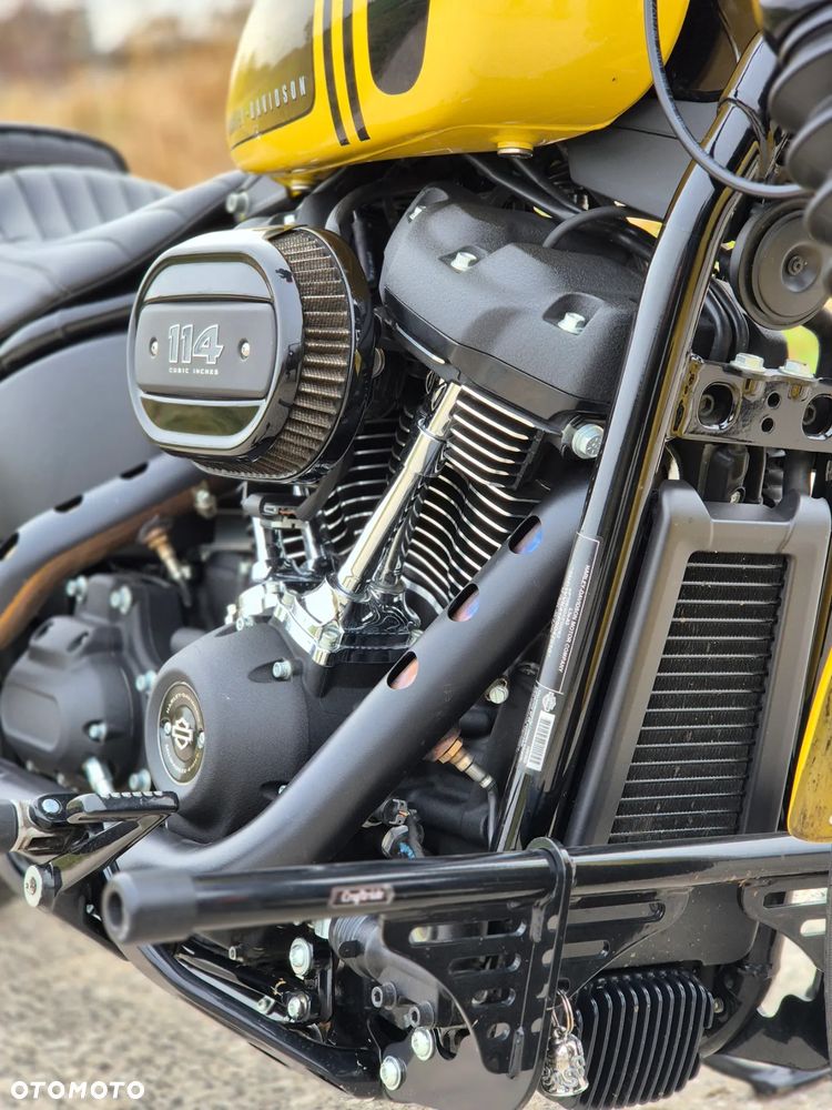 Harley-Davidson Softail Street Bob - 25