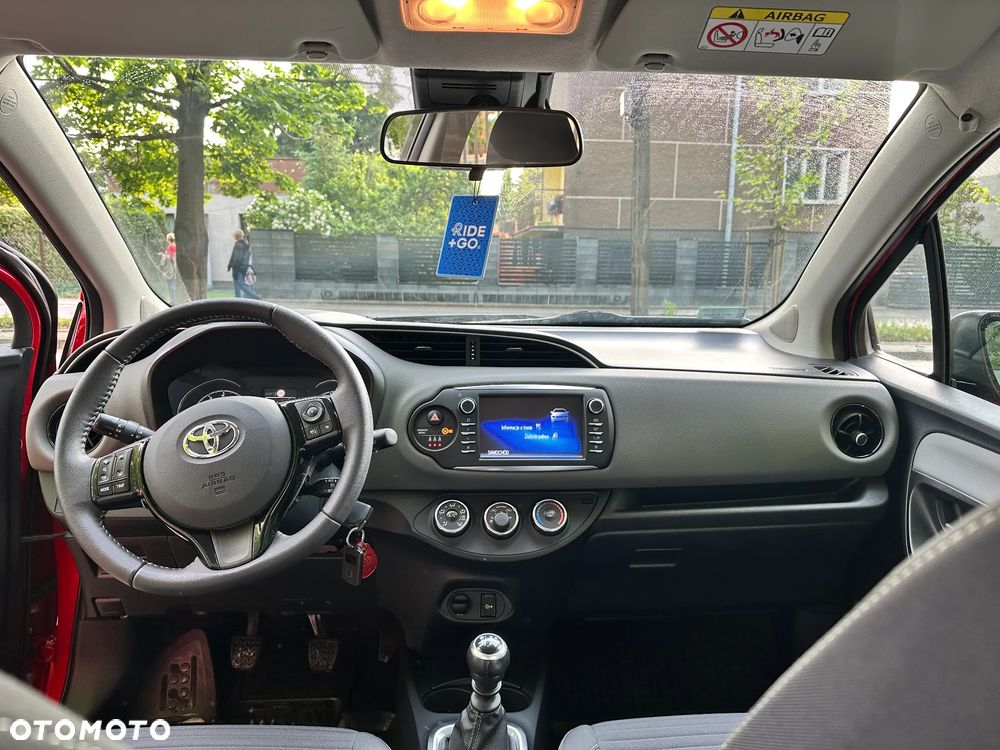Toyota Yaris 1.5 Premium - 8