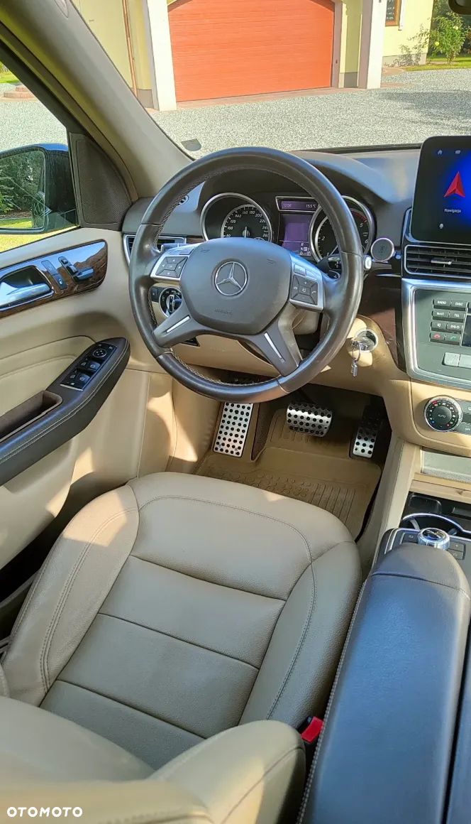 Mercedes-Benz ML 250 BlueTec 4-Matic - 17