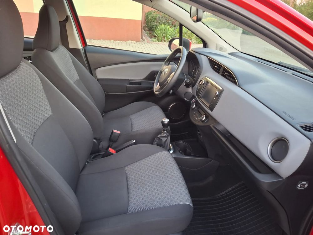 Toyota Yaris 1.33 VVT-i Executive - 22
