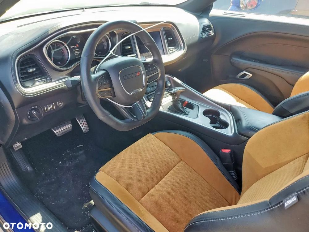 Dodge Challenger 6.4 Scat Pack - 7