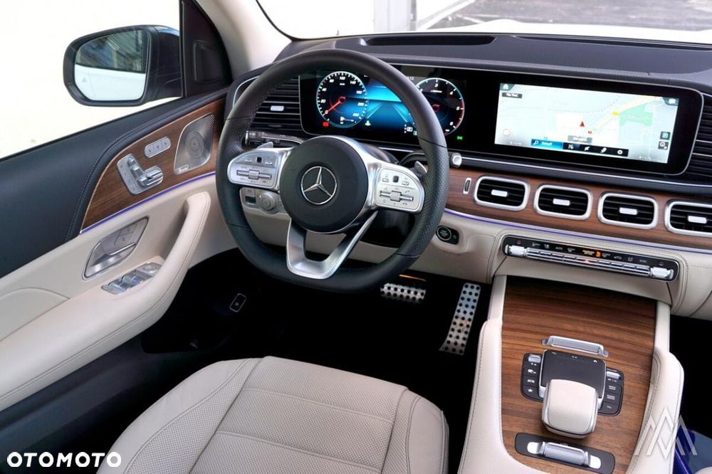 Mercedes-Benz GLS - 8
