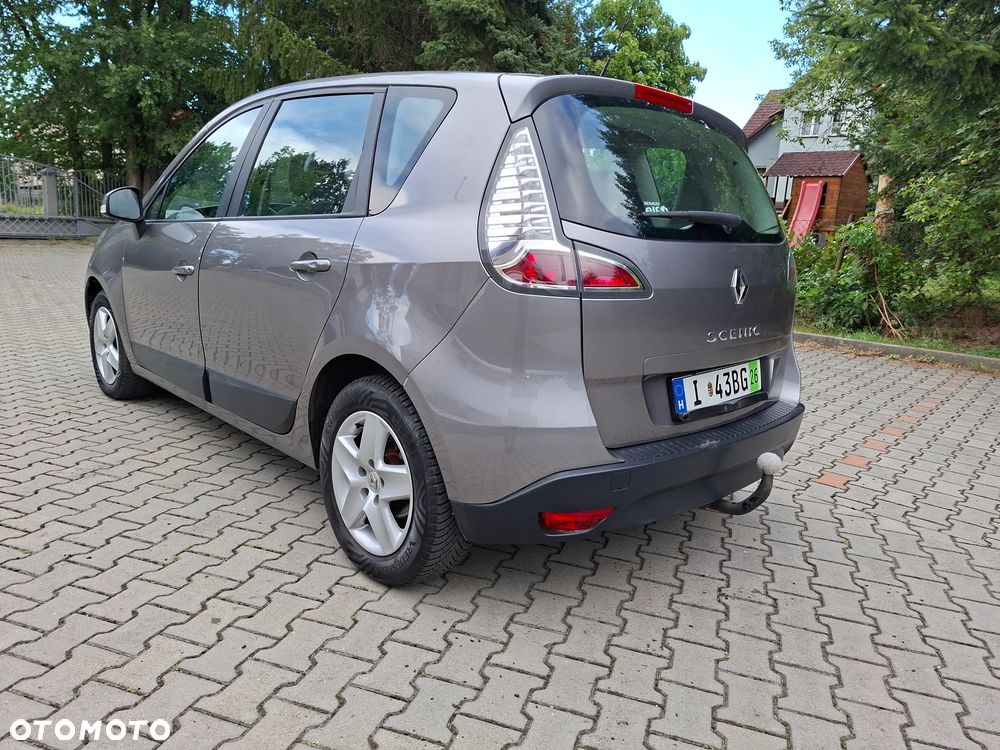 Renault Scenic 1.6 16V TomTom Edition - 11