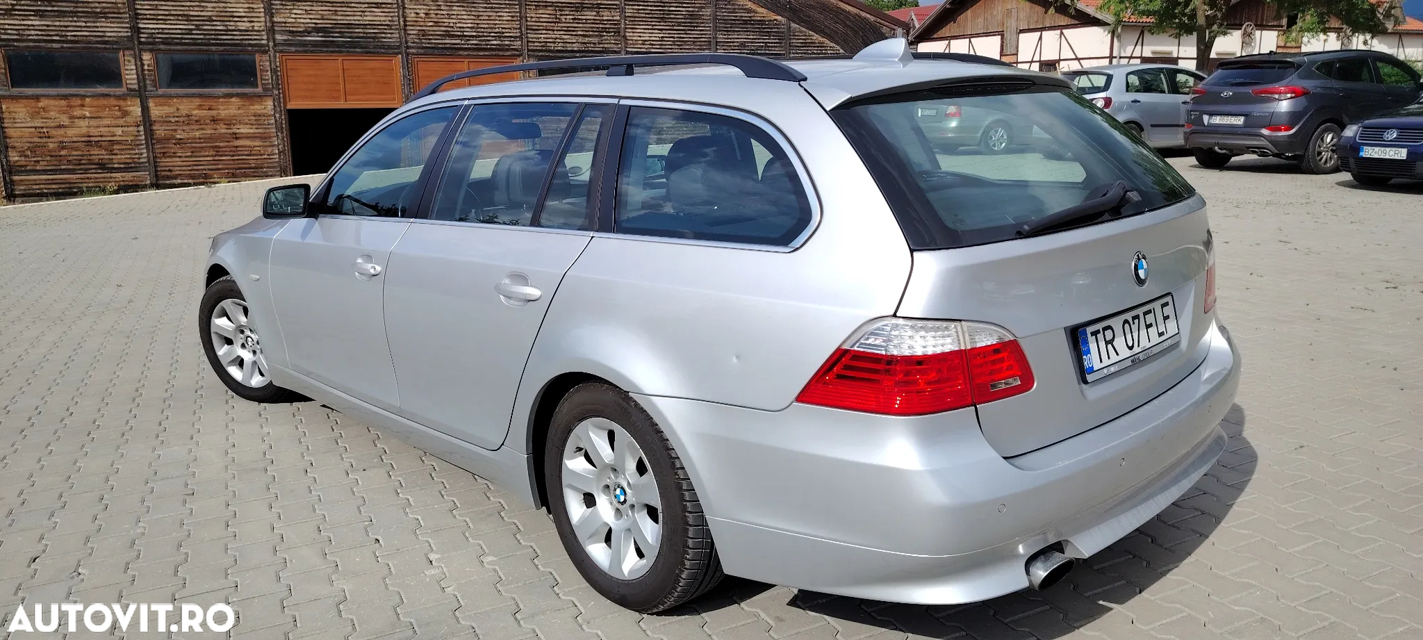 BMW Seria 5 520d Touring Aut. Edition Lifestyle - 4