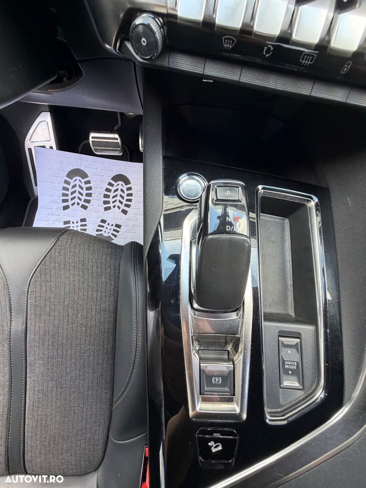 Peugeot 3008 PHEV EAT8 4X4 GT Pack - 26