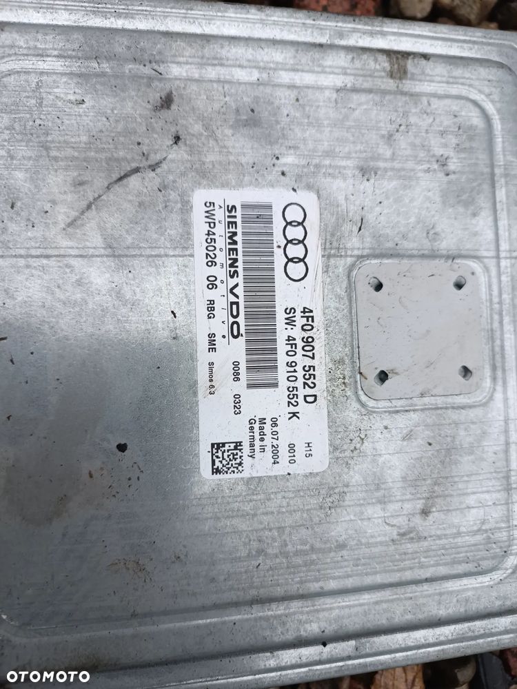 KOMPUTER SILNIKA AUDI A6 C6 2.4 BENZYNA 4F0910552K / 4F0907552D - 2