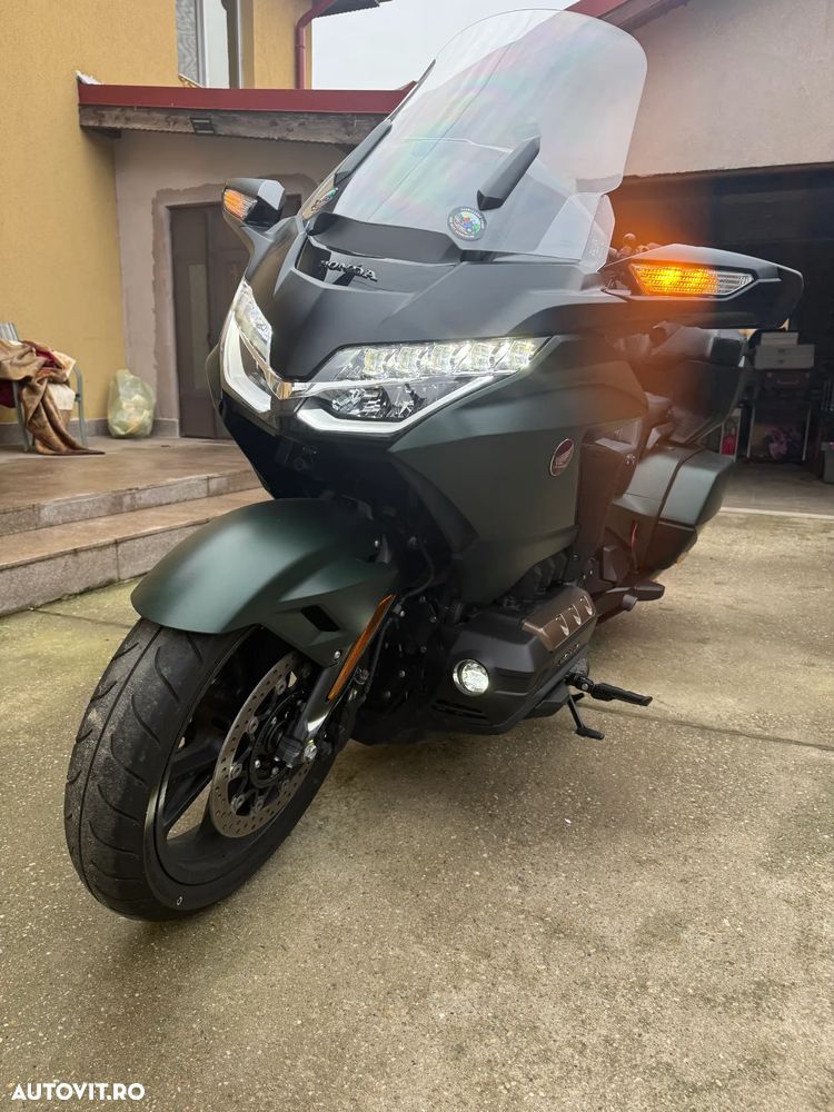 Honda GL 1800 Gold Wing - 5