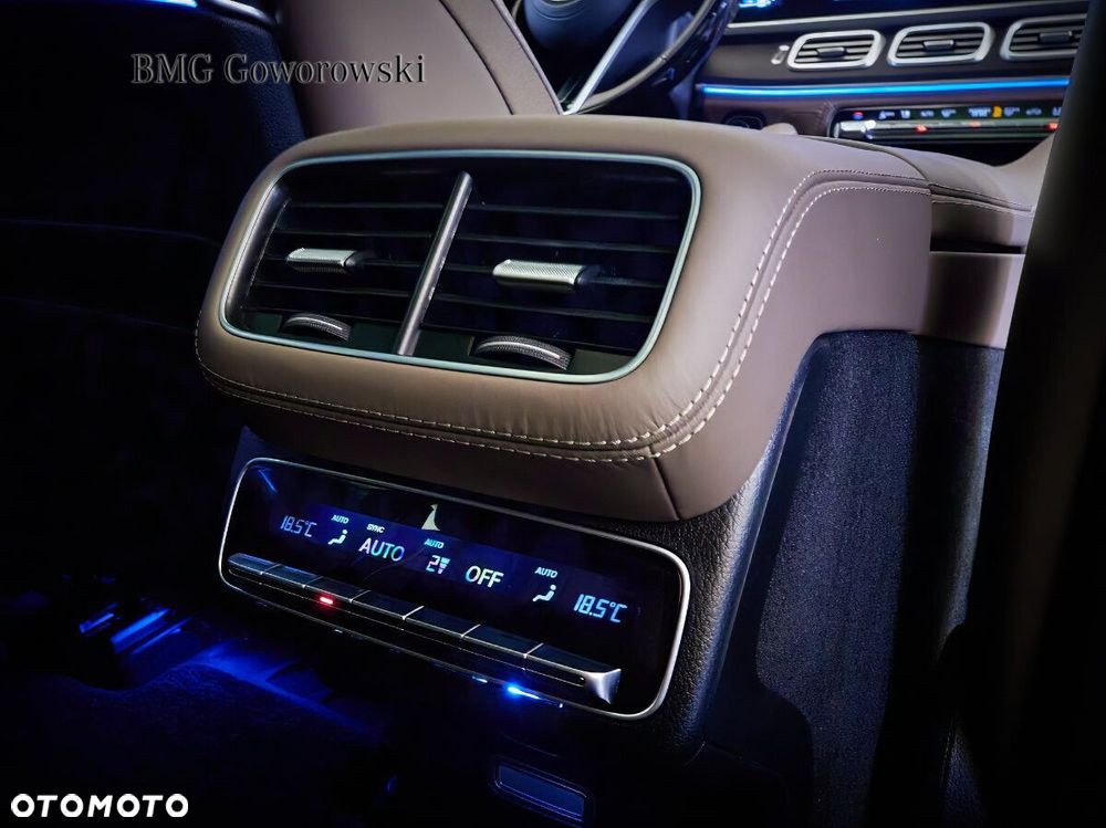 Mercedes-Benz GLS - 12