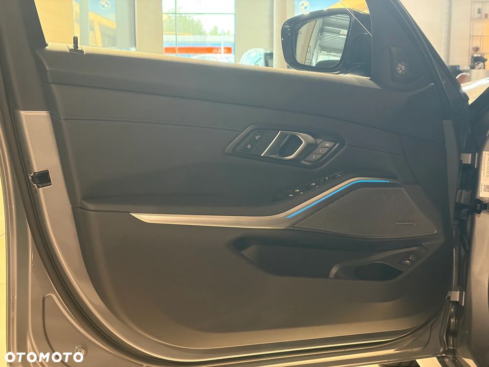 BMW Seria 3 M340i xDrive mHEV sport - 14