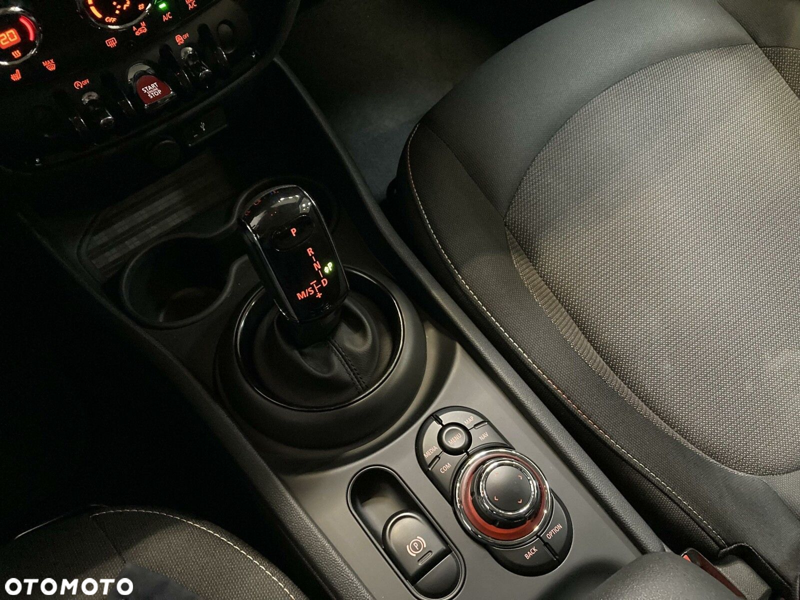MINI Clubman Cooper - 17