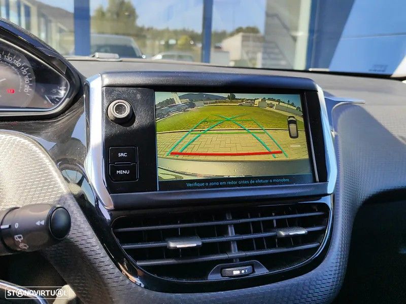 Peugeot 208 1.5 BlueHDi Signature - 23