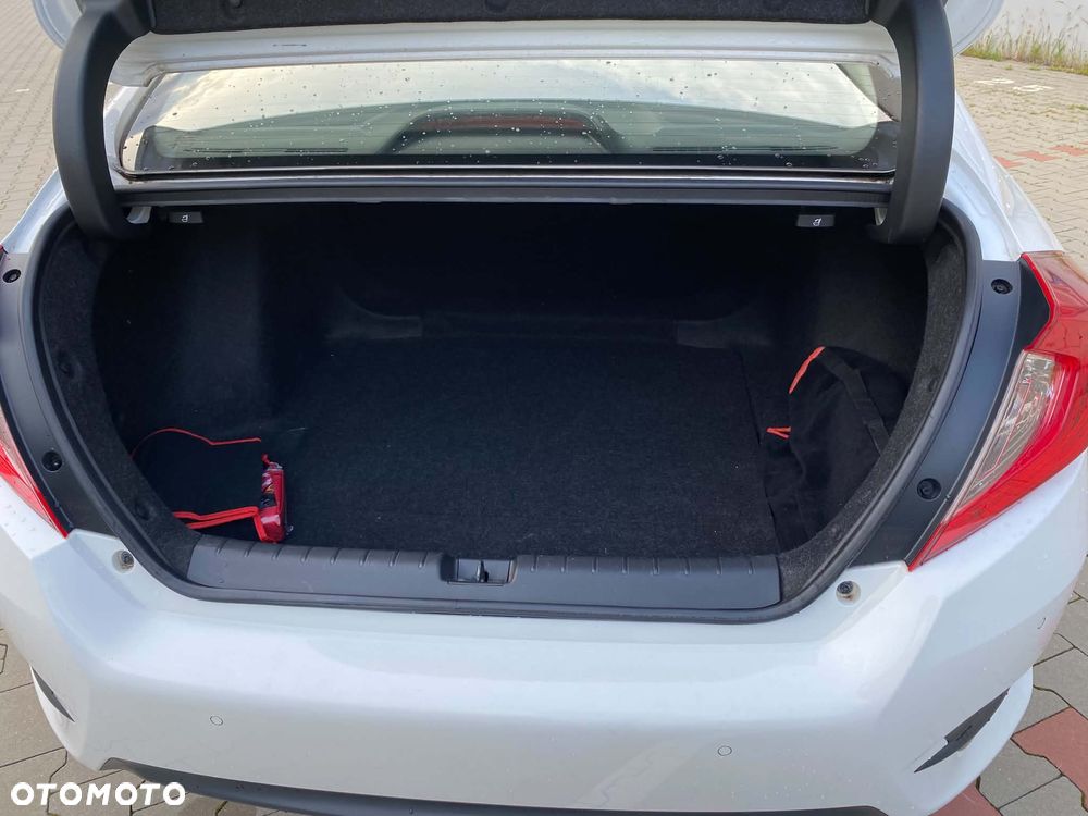 Honda Civic 1.5 T Elegance - 19