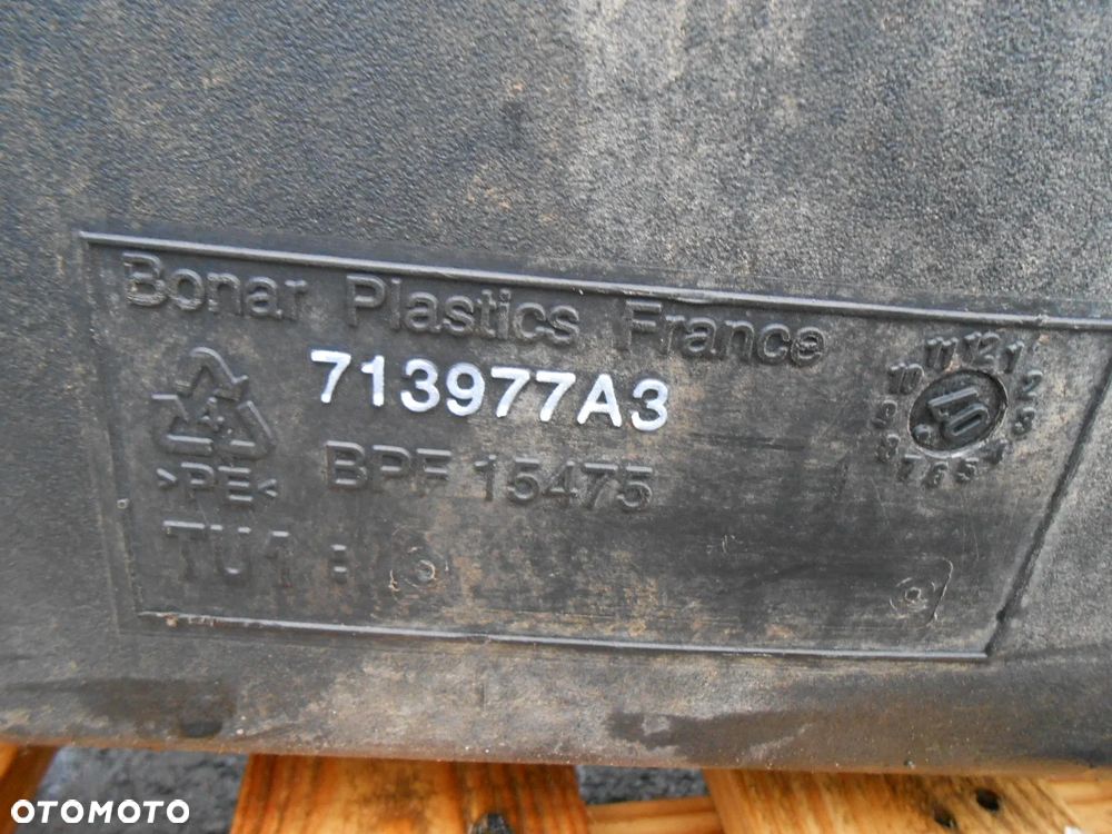 Zbiornik paliwa McCormick XTX145 - 6