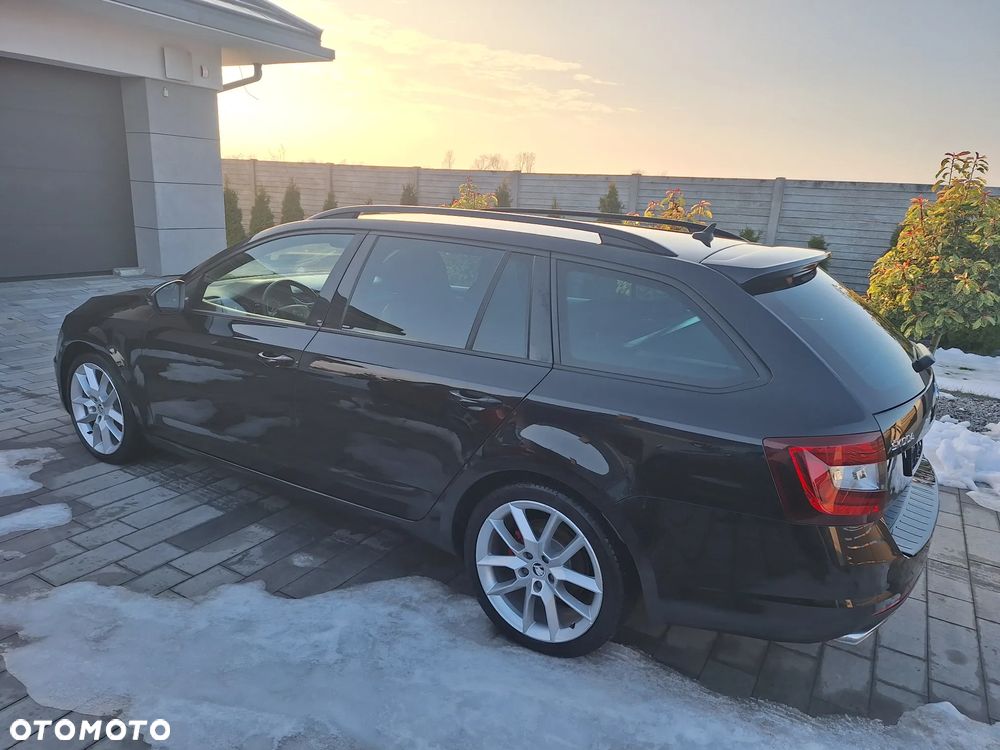 Skoda Octavia 2.0 TDI DSG RS - 8