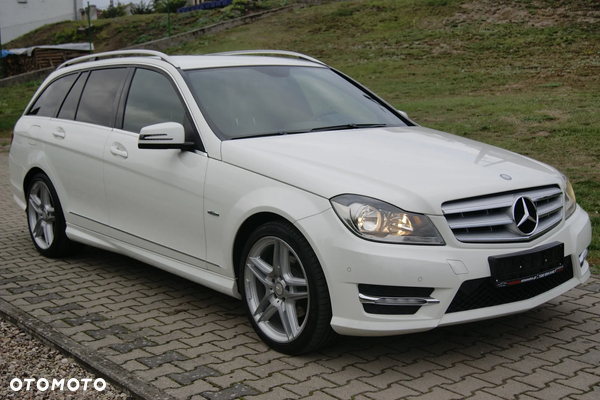 Mercedes-Benz Klasa C 180 T CGI Automatik BlueEFFICIENCY Avantgarde