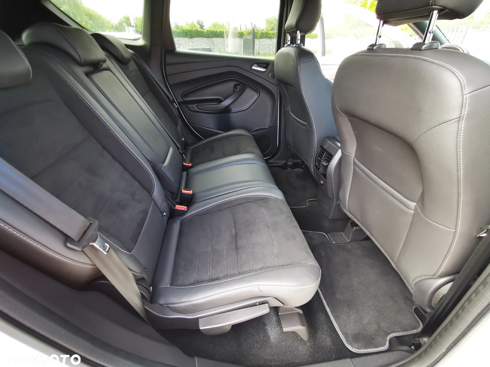 Ford Kuga 2.0 TDCi 4x4 ST-Line - 15