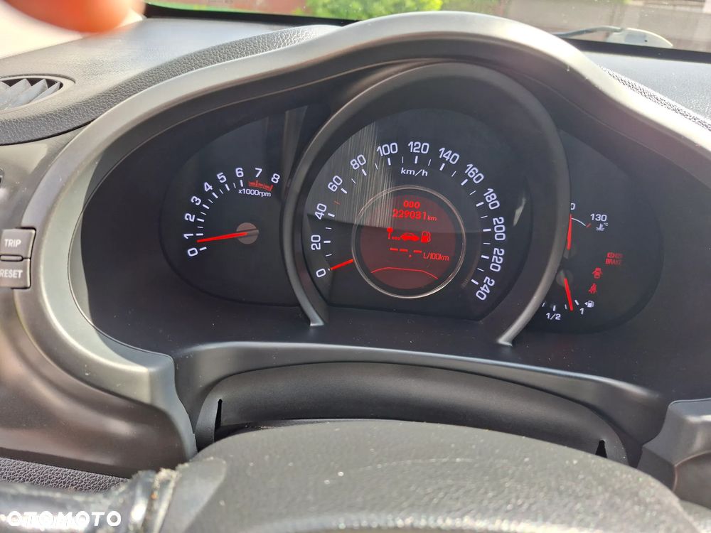 Kia Sportage 2.0 S 2WD - 18