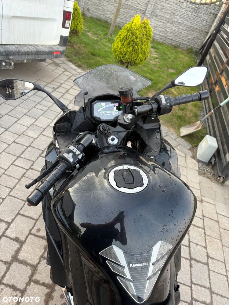 Kawasaki Ninja 1000 SX - 9