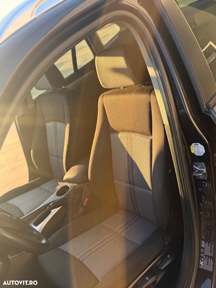 BMW X1 xDrive18d xLine - 8