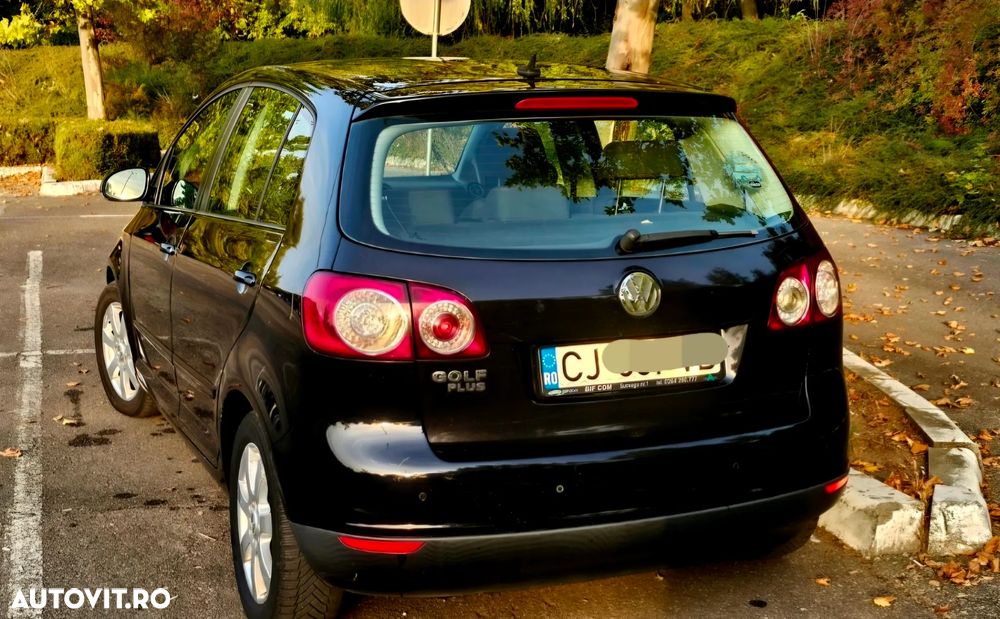 Volkswagen Golf - 6